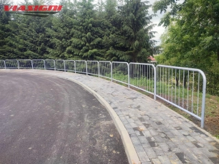 Produkcja montaż balustrad U-11a, ogrodzeń U-12a  łańcuchowych U-12b 